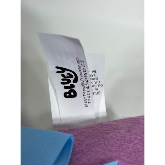 Bluey & Bingo Valentines Day 14" Plush Bouquet Removable Hearts & Figures - Picture 6 of 6